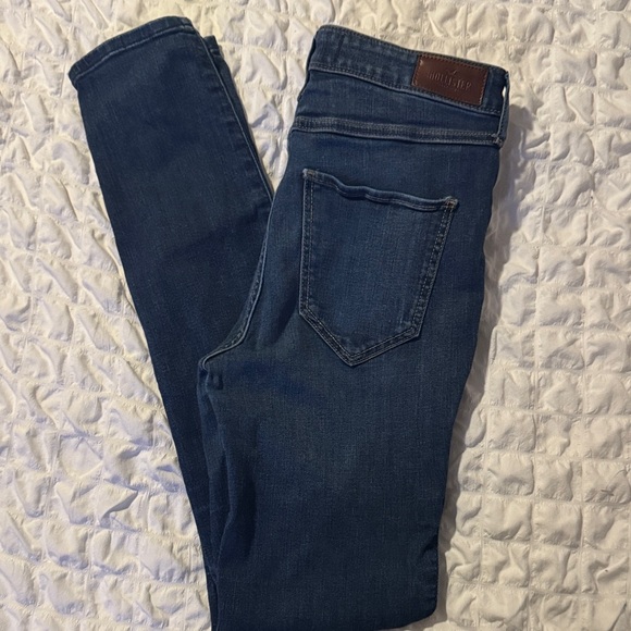 Hollister Dark Blue Skinny Jeans - Picture 2 of 5